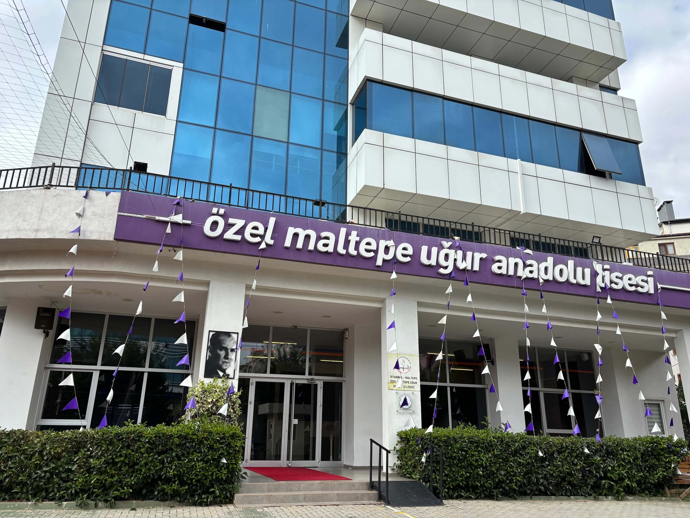 İstanbul Maltepe Uğur Anadolu Lisesi
